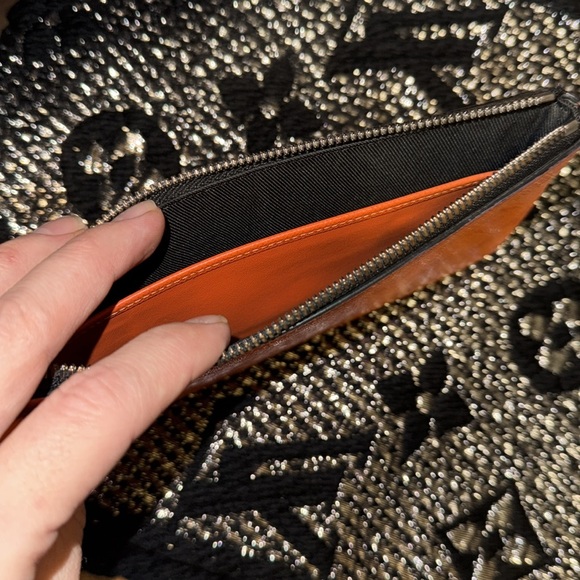Men’s or Women’s Tiagrama Louis Vuitton Pochette holder and pouch! Comes w Box! - Picture 8 of 17
